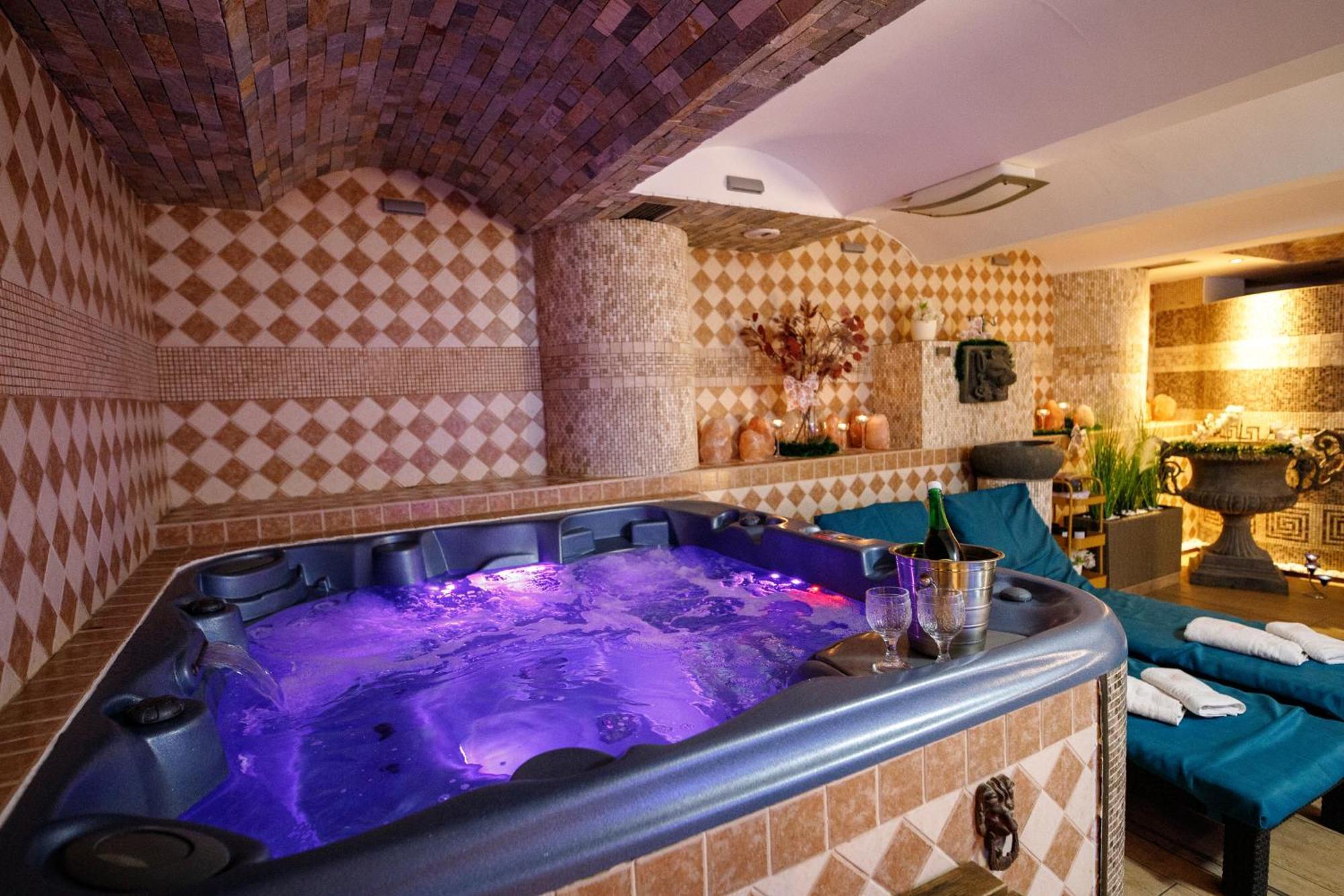 Wellness Hotel Beethoven Chomutov Exterior foto